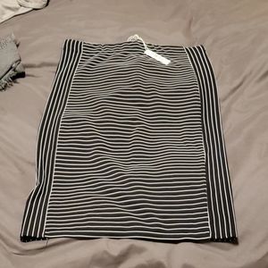 Black  Max Studio Pencil Skirt